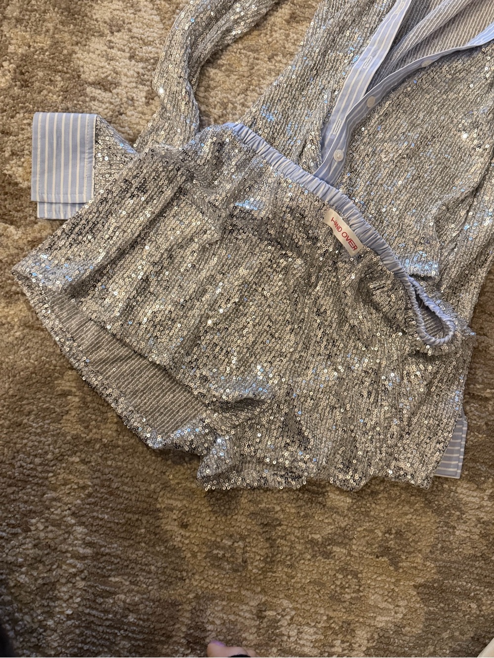Hand Over Jack Short and Blouse - Silver - Picture 5 of 7